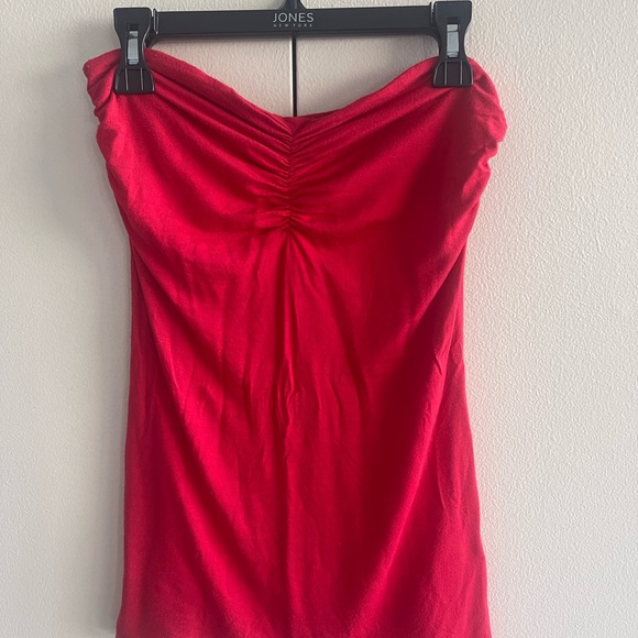 Classic Elegant Red Top by Jane Norman - Picture 5 of 10